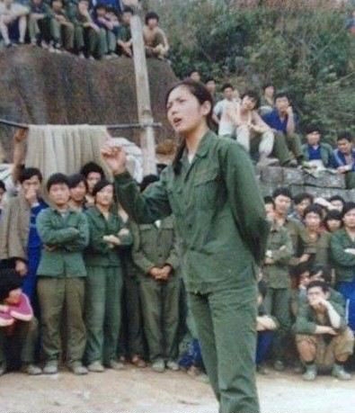 <p>对越自卫反击战中的中国女兵(15)</p>